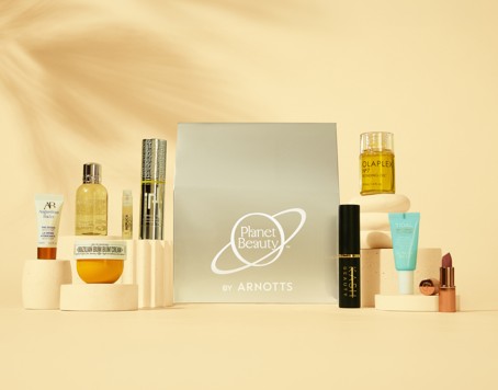 Free Planet Beauty Summer Glow Box, Worth Over &euro;165, When You Spend &euro;140 on Planet Beauty Brands*
